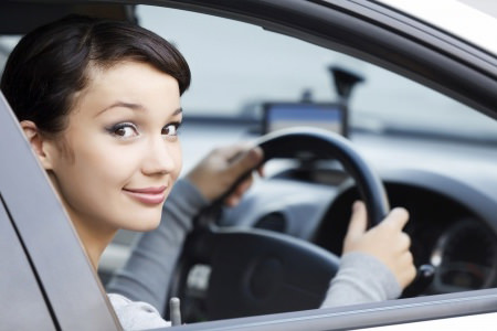 他人の車のを運転する時 1日自動車保険 に加入すれば安心 自動車保険ガイド